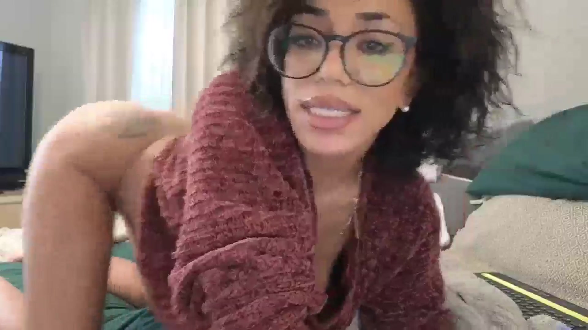 Gallery image thumbnail from Hailey_Love_'s myfreecams stream on, 01/06/2025, 16:39 image 9 of 20
