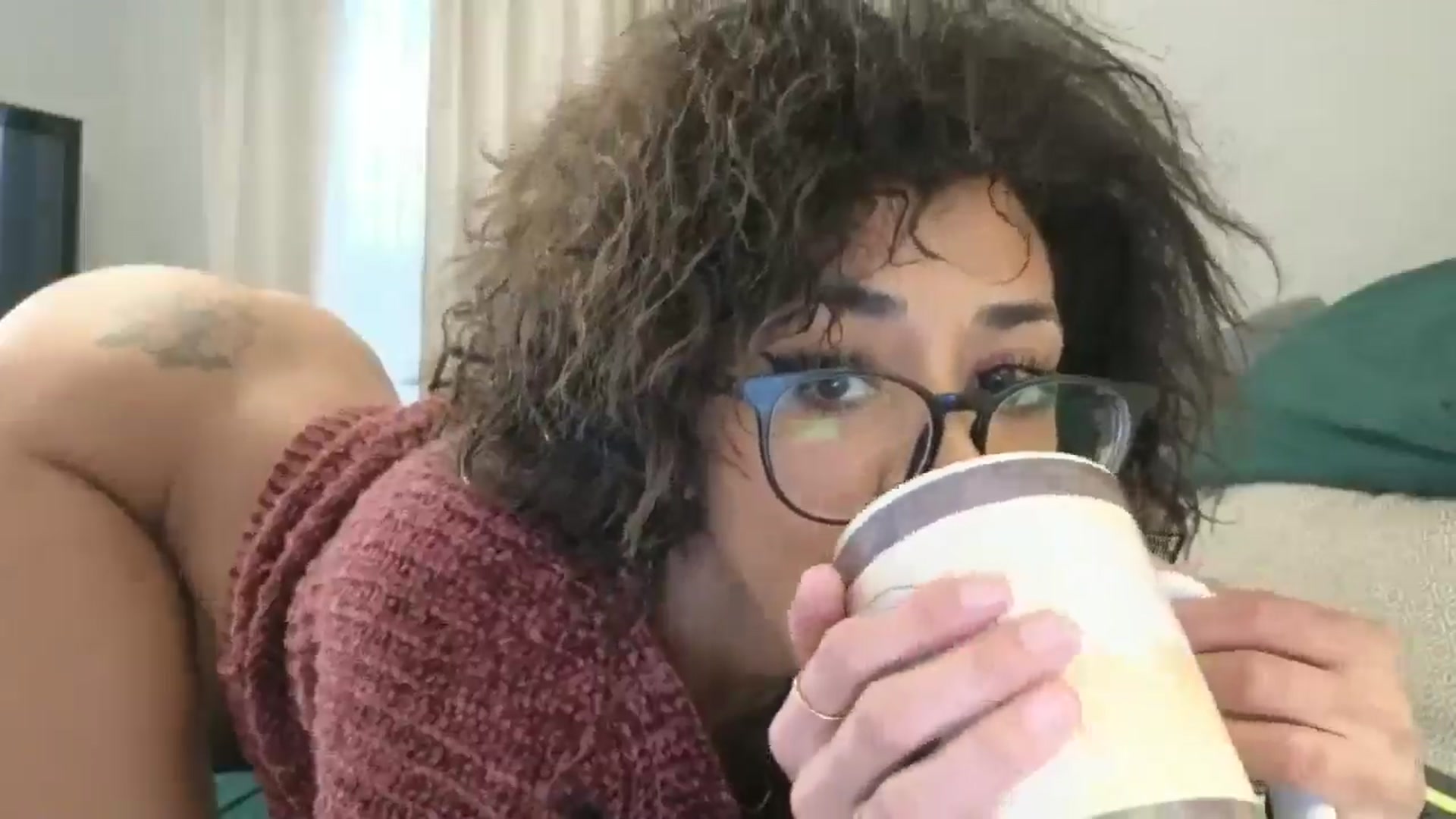 Gallery image thumbnail from Hailey_Love_'s myfreecams stream on, 01/06/2025, 16:39 image 2 of 20