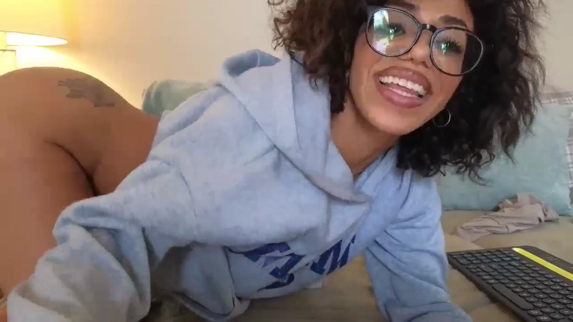 Gallery image thumbnail from Hailey_Love_'s myfreecams stream on, 01/22/2025, 19:10 image 8 of 20