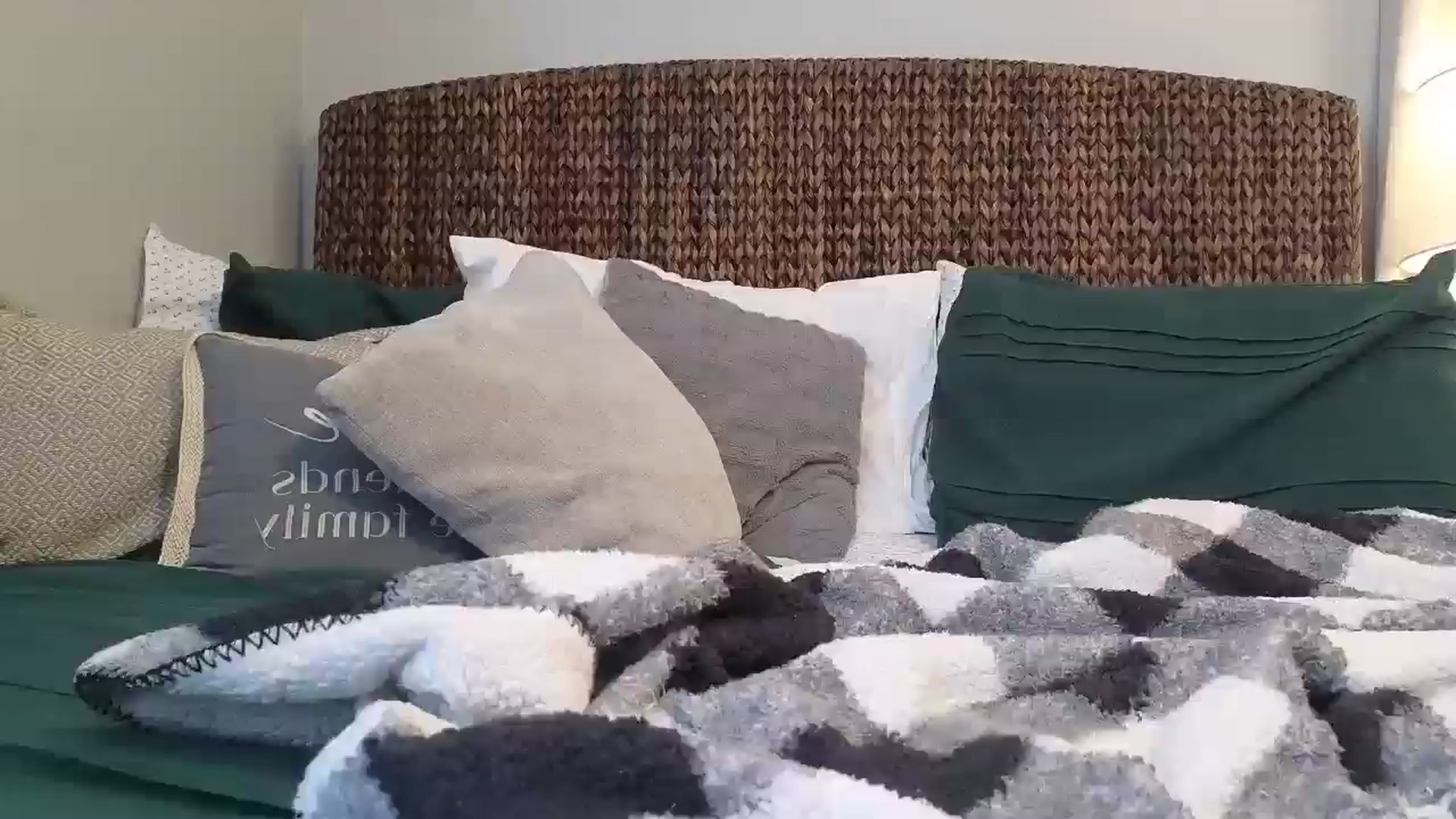 Gallery image thumbnail from Hailey_Love_'s myfreecams stream on, 02/13/2025, 16:23 image 8 of 20
