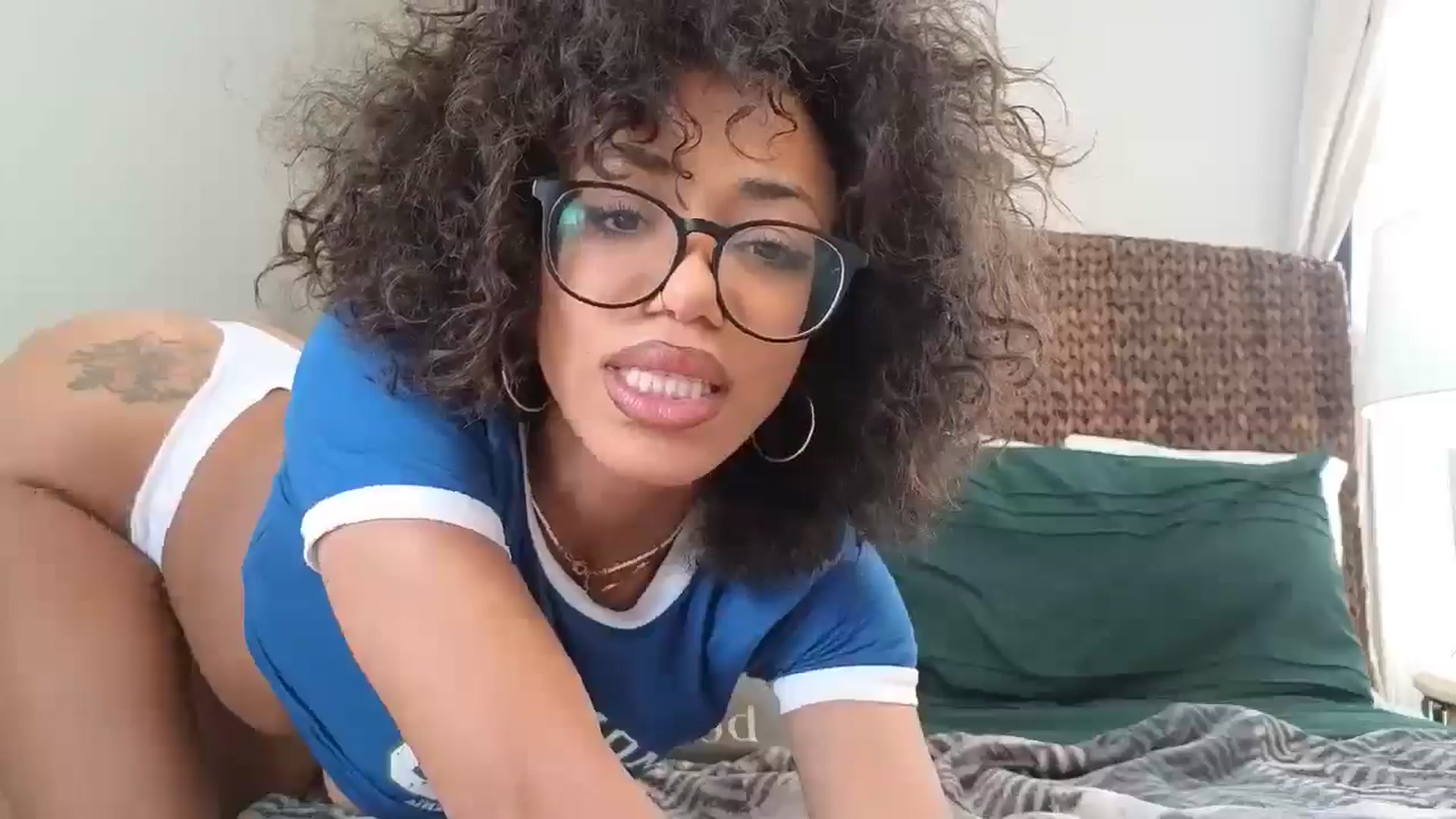 Gallery image thumbnail from Hailey_Love_'s myfreecams stream on, 04/17/2025, 15:09 image 12 of 20