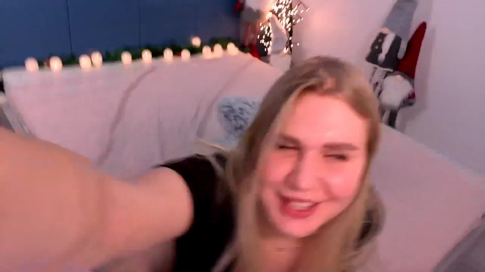 Gallery image thumbnail from Hailey_Sky_'s myfreecams stream on, 01/04/2026, 10:37 image 10 of 20