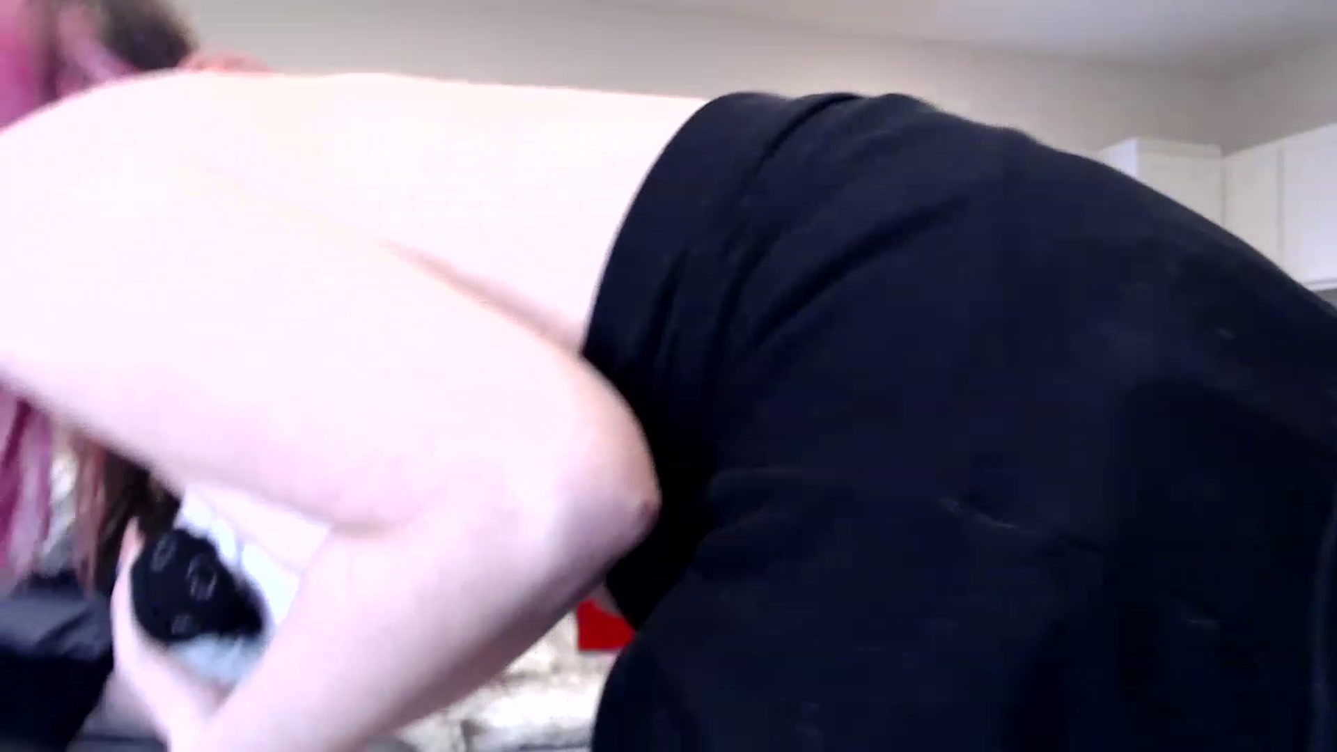 Gallery image thumbnail from HailzTheQueen's myfreecams stream on, 11/27/2022, 23:06 image 11 of 20