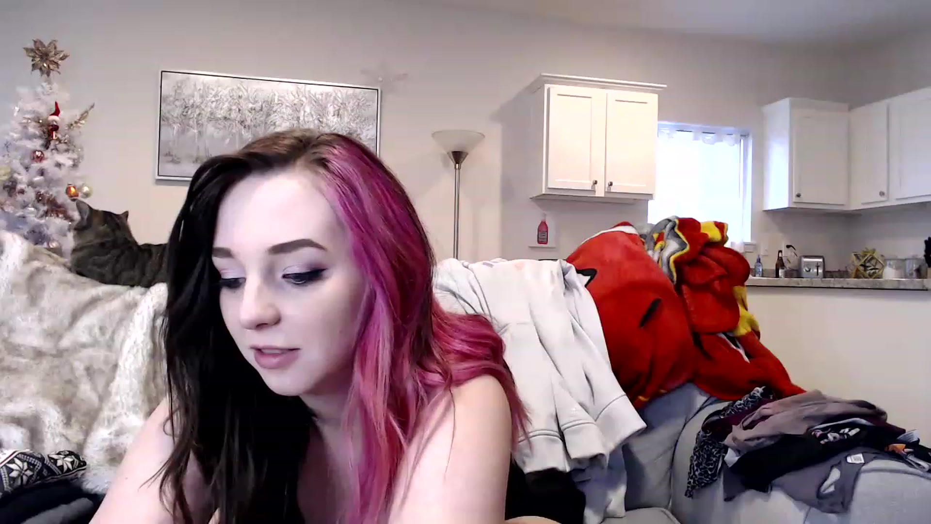 Gallery image thumbnail from HailzTheQueen's myfreecams stream on, 11/27/2022, 23:06 image 6 of 20