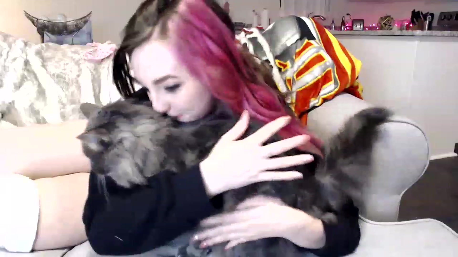 Gallery image thumbnail from HailzTheQueen's myfreecams stream on, 11/28/2022, 02:30 image 9 of 20