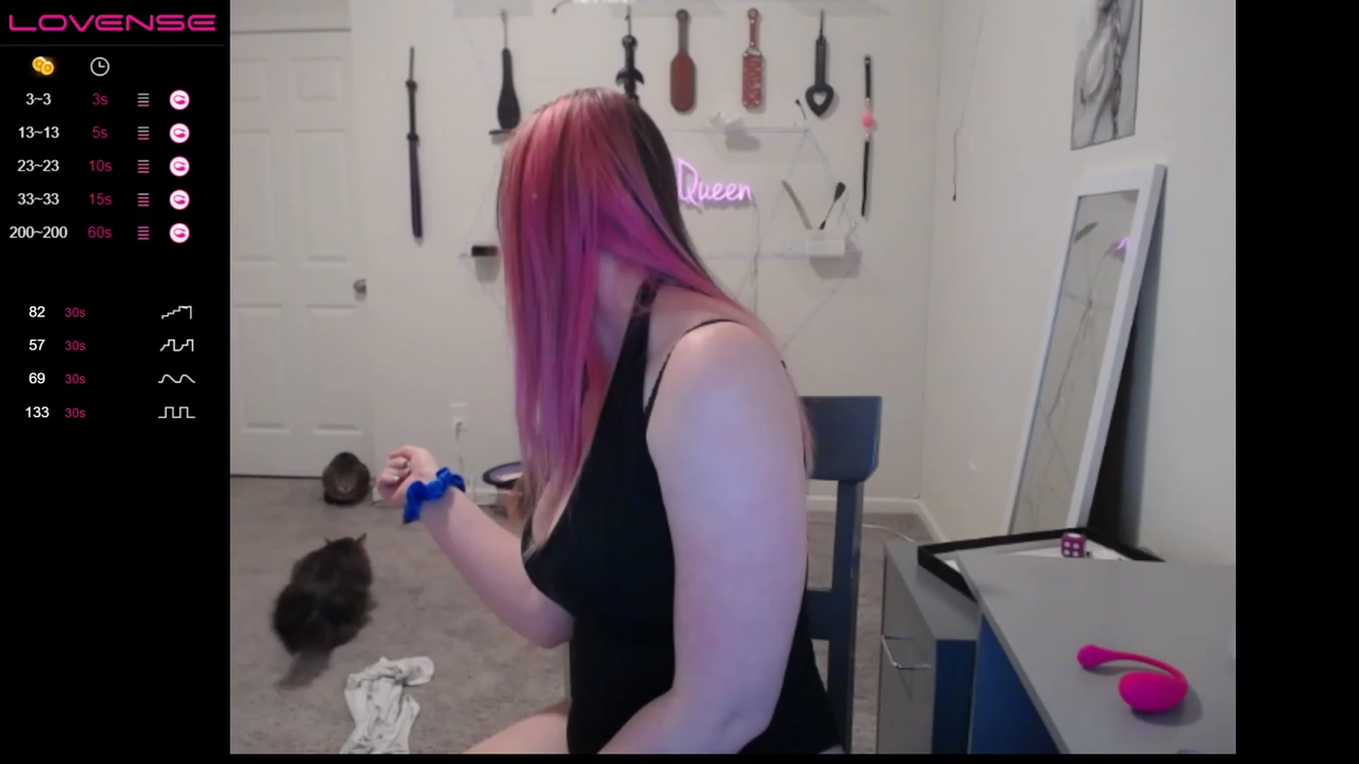 Gallery image thumbnail from HailzTheQueen's myfreecams stream on, 04/12/2023, 01:51 image 7 of 20