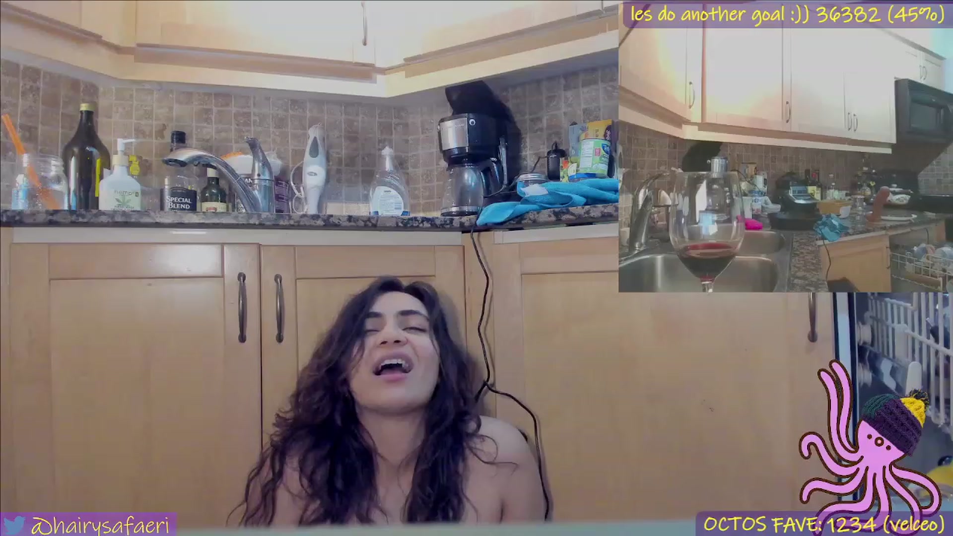 Gallery image thumbnail from HairySafaeri's myfreecams stream on, 11/16/2022, 08:01 image 13 of 20