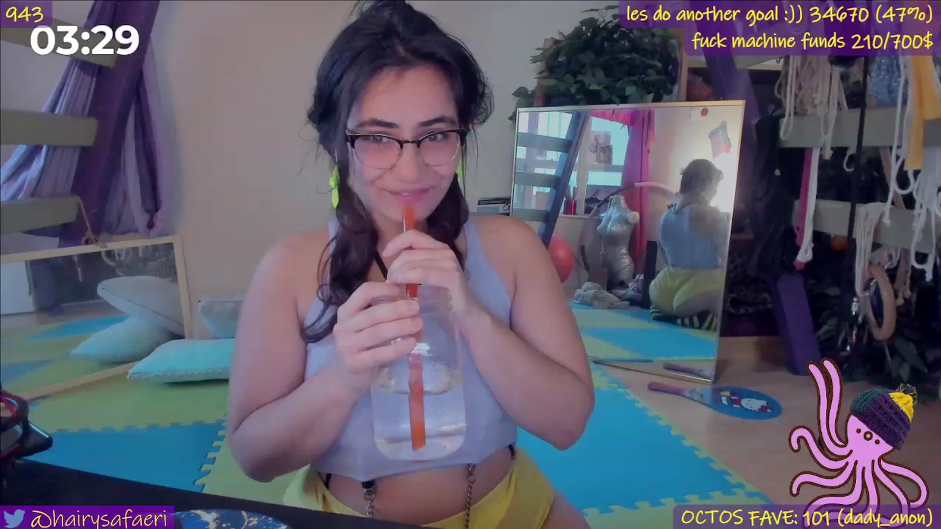 Gallery image thumbnail from HairySafaeri's myfreecams stream on, 11/18/2022, 01:08 image 2 of 20