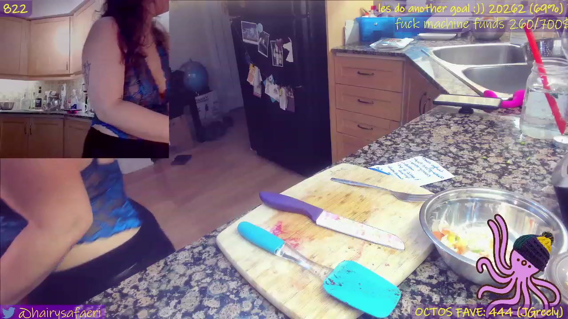 Gallery image thumbnail from HairySafaeri's myfreecams stream on, 11/24/2022, 01:52 image 17 of 20