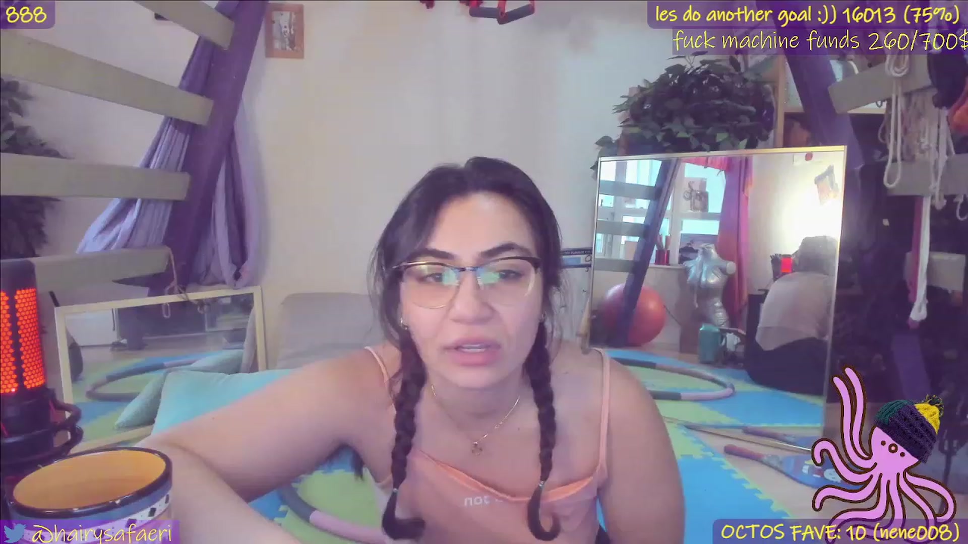Gallery image thumbnail from HairySafaeri's myfreecams stream on, 11/27/2022, 21:16 image 13 of 20