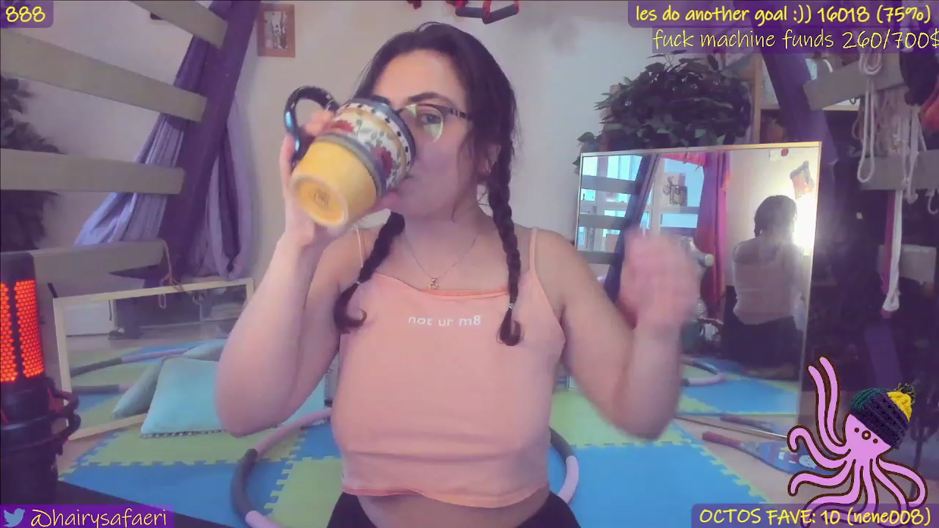 Gallery image thumbnail from HairySafaeri's myfreecams stream on, 11/27/2022, 21:16 image 10 of 20