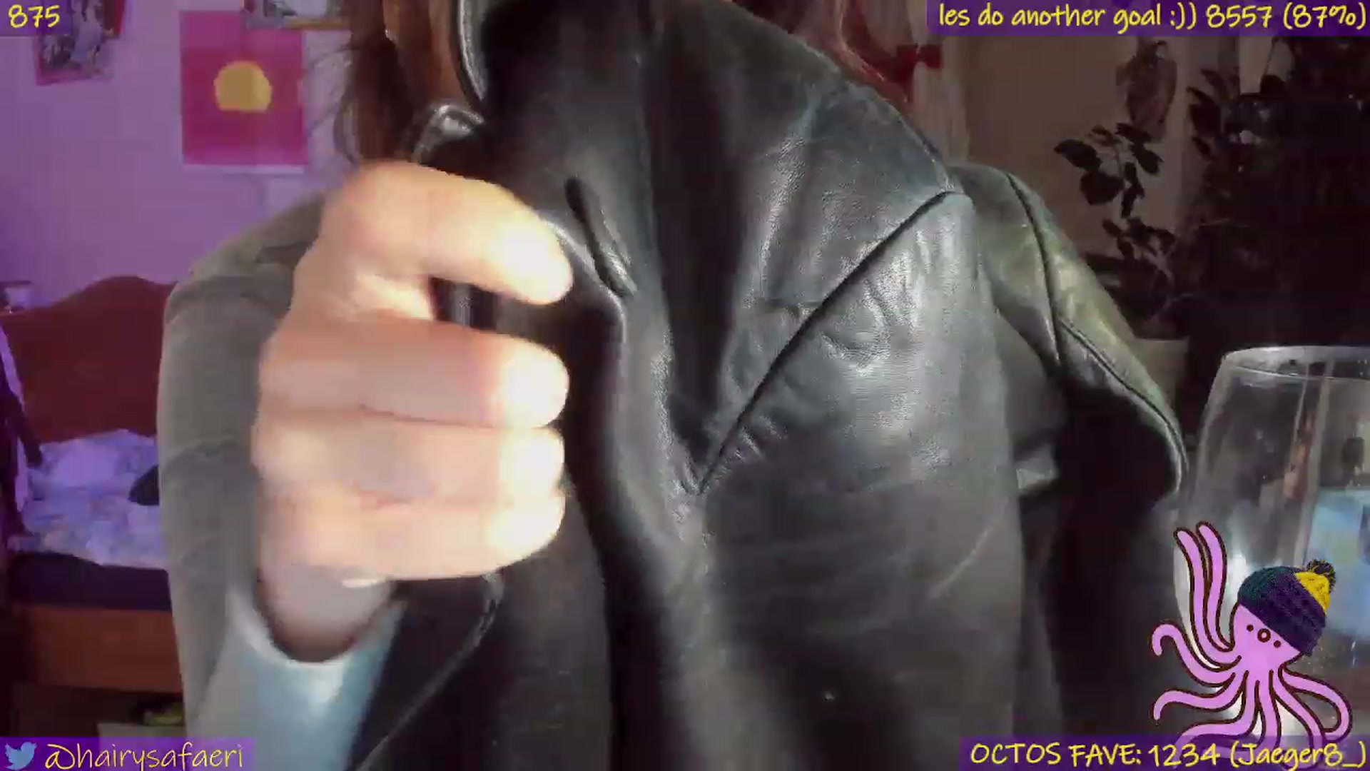 Gallery image thumbnail from HairySafaeri's myfreecams stream on, 12/01/2022, 24:01 image 19 of 20