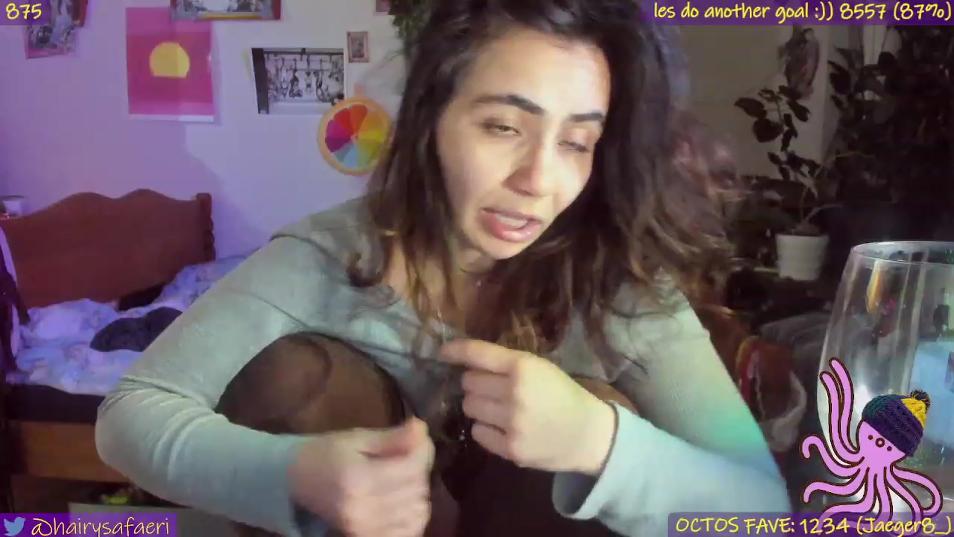 Gallery image thumbnail from HairySafaeri's myfreecams stream on, 12/01/2022, 24:01 image 18 of 20