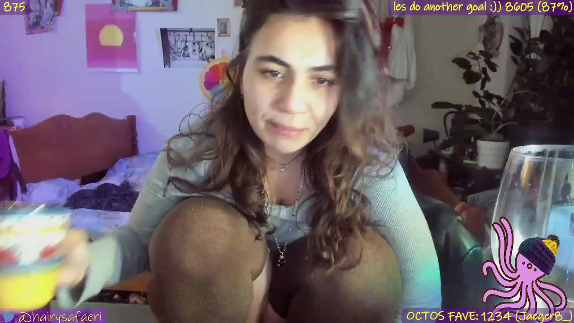 Gallery image thumbnail from HairySafaeri's myfreecams stream on, 12/01/2022, 24:01 image 15 of 20