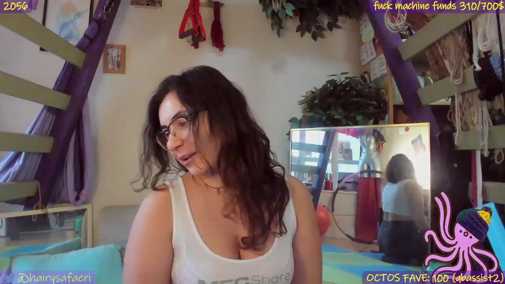 Gallery image thumbnail from HairySafaeri's myfreecams stream on, 12/01/2022, 20:41 image 6 of 20