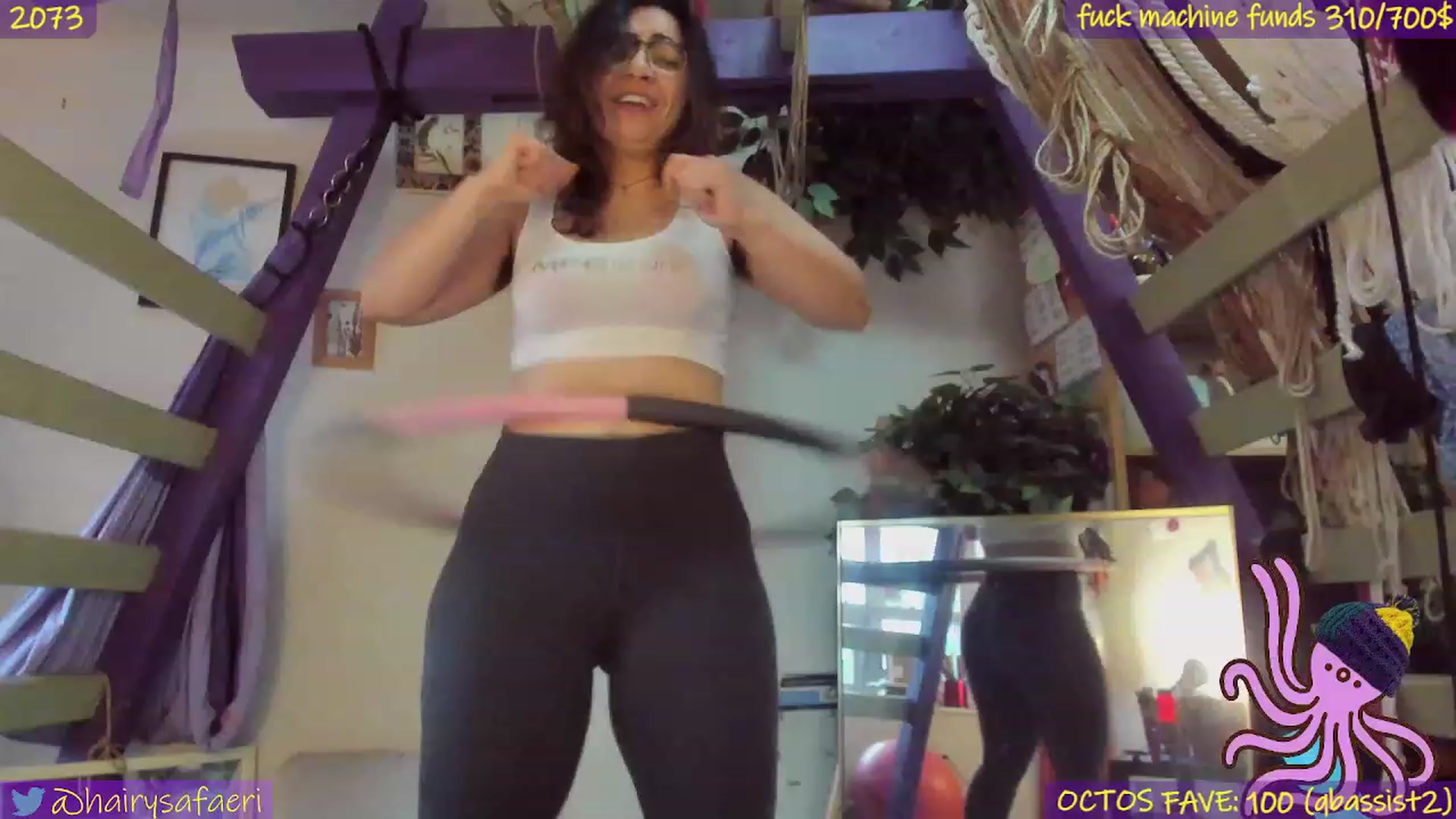 Gallery image thumbnail from HairySafaeri's myfreecams stream on, 12/01/2022, 20:41 image 10 of 20