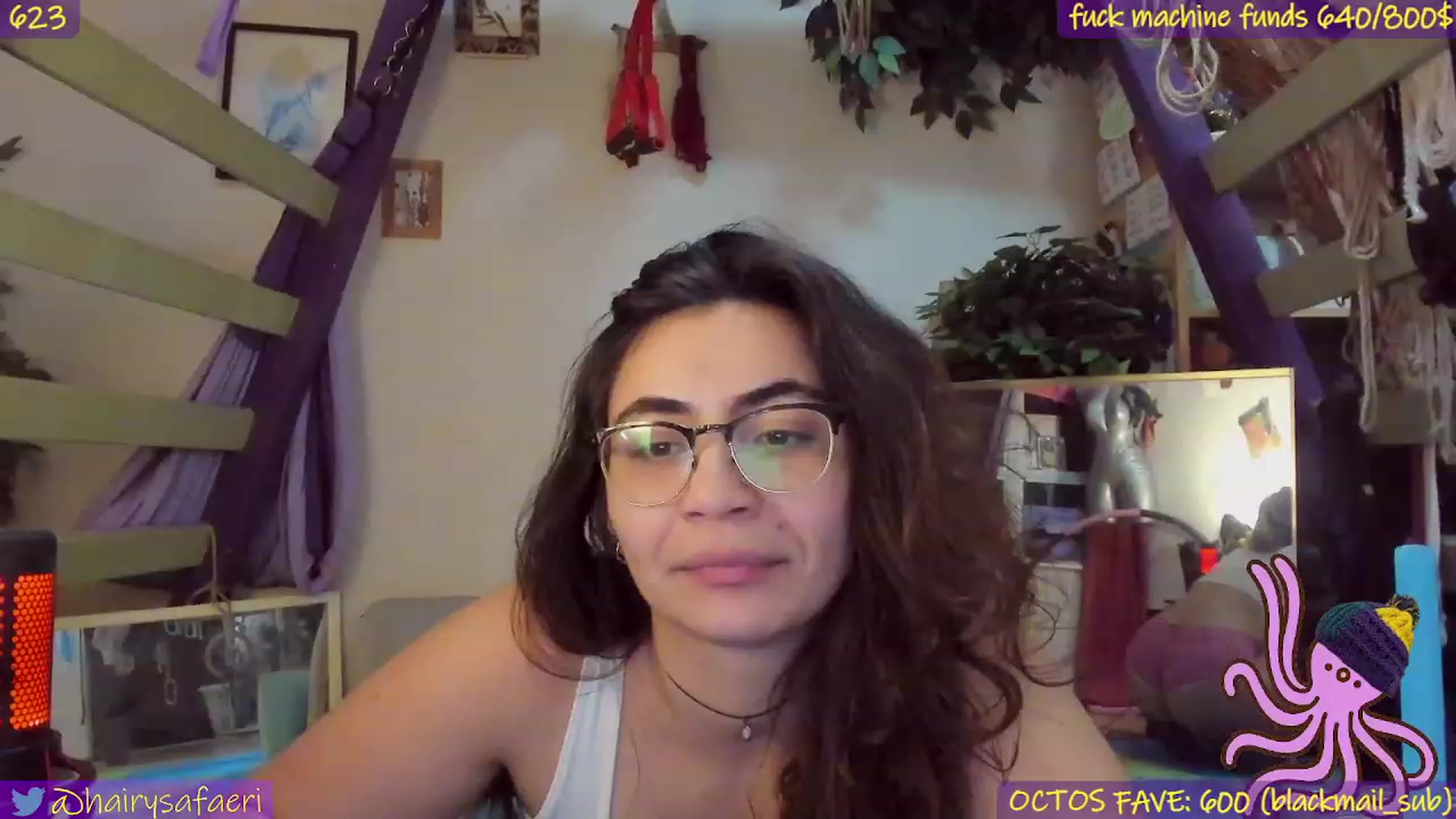 Gallery image thumbnail from HairySafaeri's myfreecams stream on, 12/01/2022, 23:52 image 16 of 20