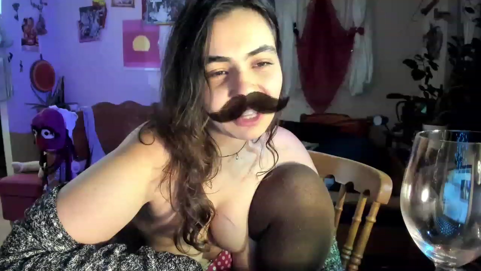 Gallery image thumbnail from HairySafaeri's myfreecams stream on, 12/02/2022, 02:29 image 20 of 20