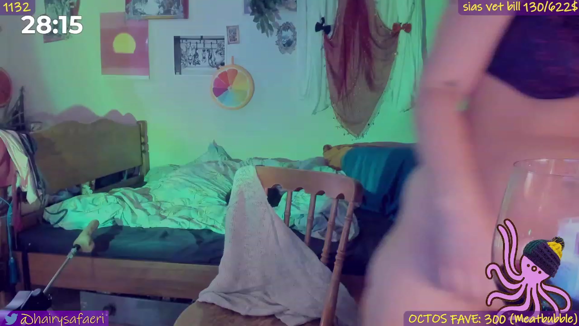 Gallery image thumbnail from HairySafaeri's myfreecams stream on, 12/19/2022, 04:01 image 11 of 20