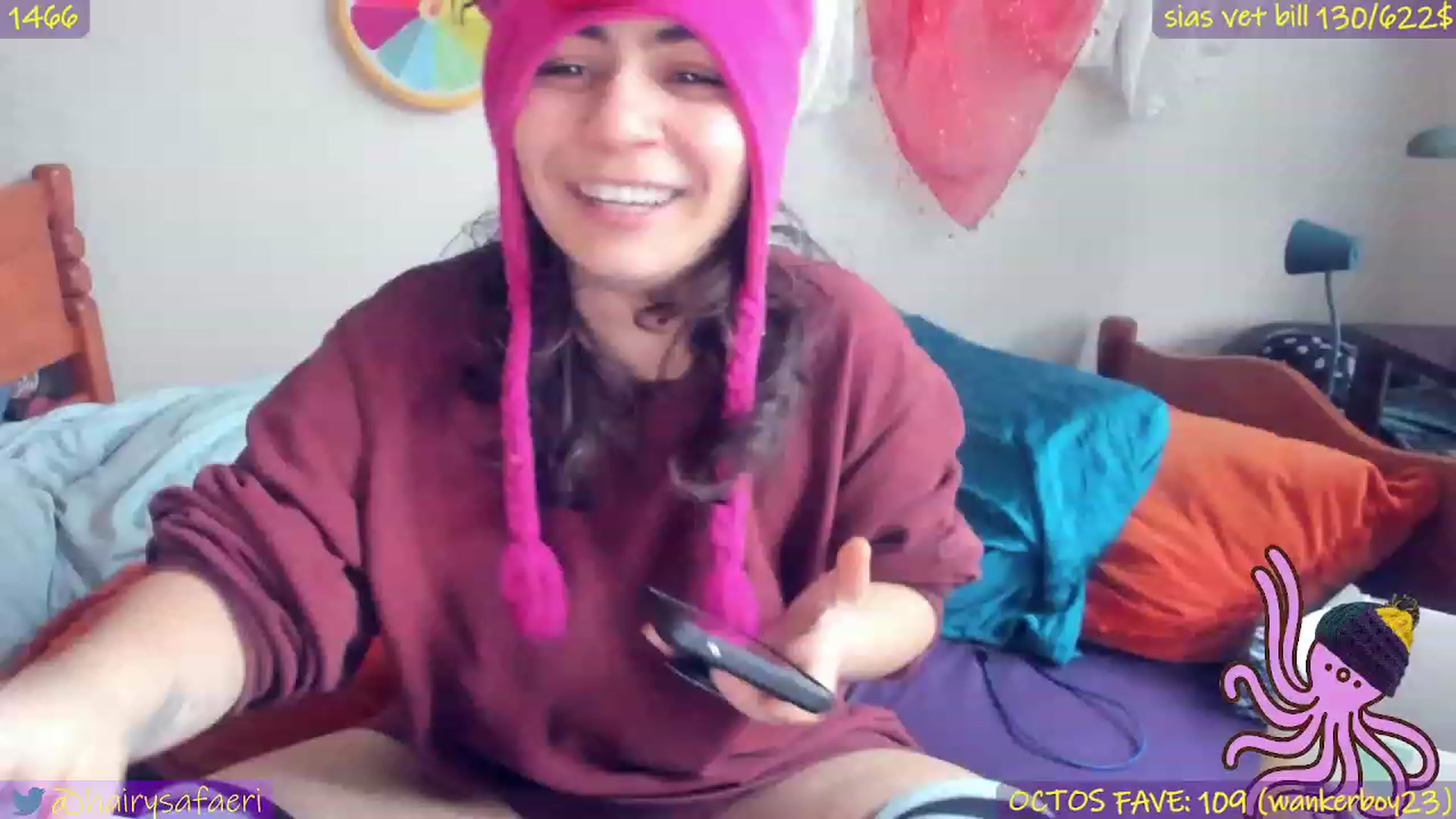 Gallery image thumbnail from HairySafaeri's myfreecams stream on, 12/24/2022, 18:45 image 7 of 20
