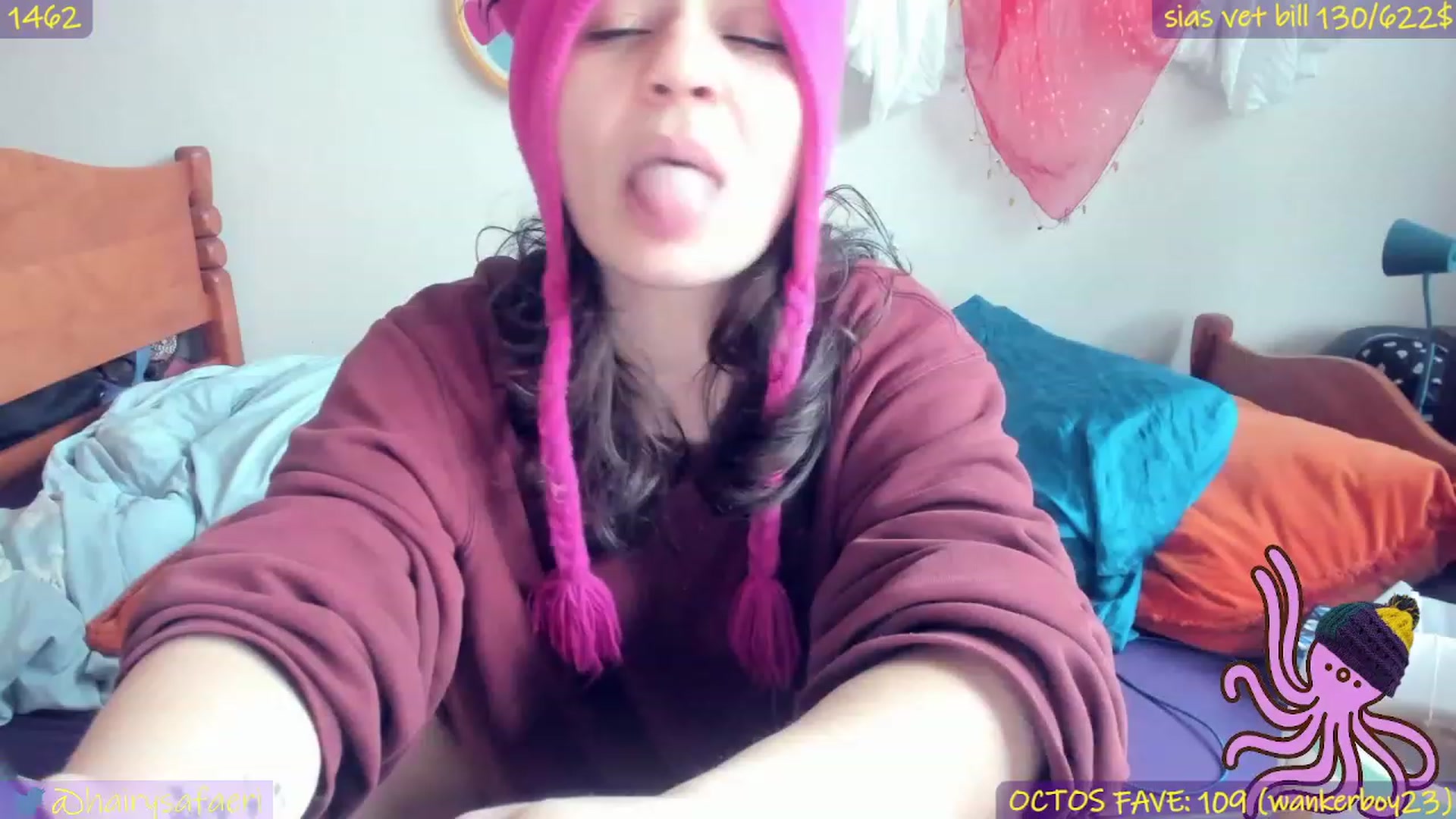 Gallery image thumbnail from HairySafaeri's myfreecams stream on, 12/24/2022, 18:45 image 19 of 20