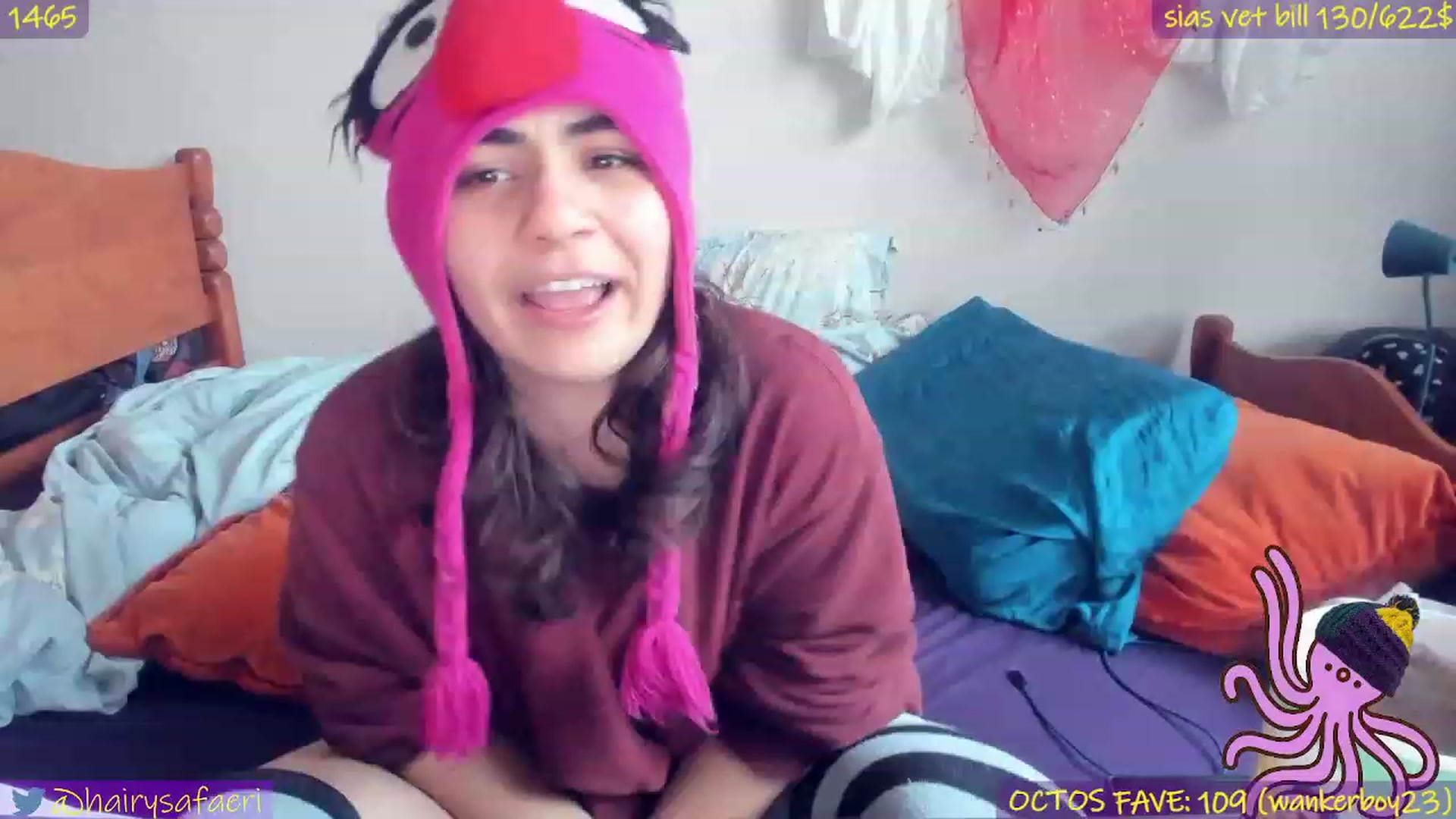 Gallery image thumbnail from HairySafaeri's myfreecams stream on, 12/24/2022, 18:45 image 14 of 20
