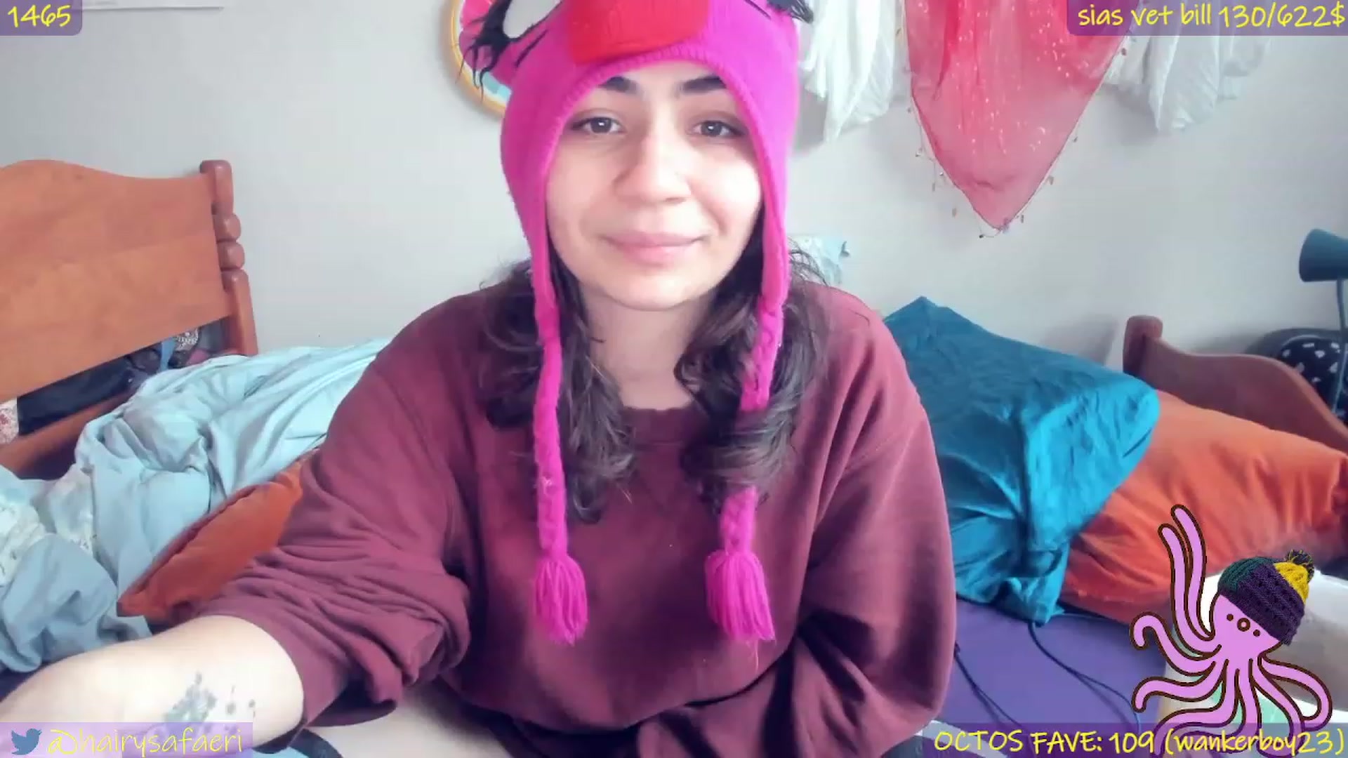 Gallery image thumbnail from HairySafaeri's myfreecams stream on, 12/24/2022, 18:45 image 13 of 20