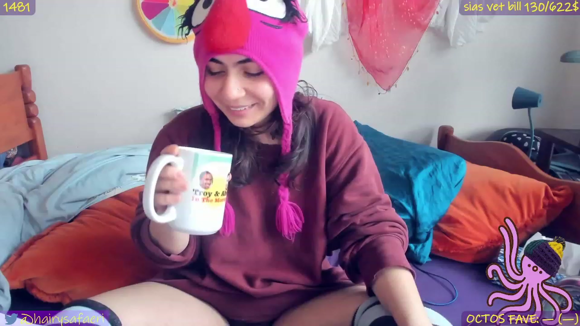 Gallery image thumbnail from HairySafaeri's myfreecams stream on, 12/24/2022, 18:45 image 2 of 20