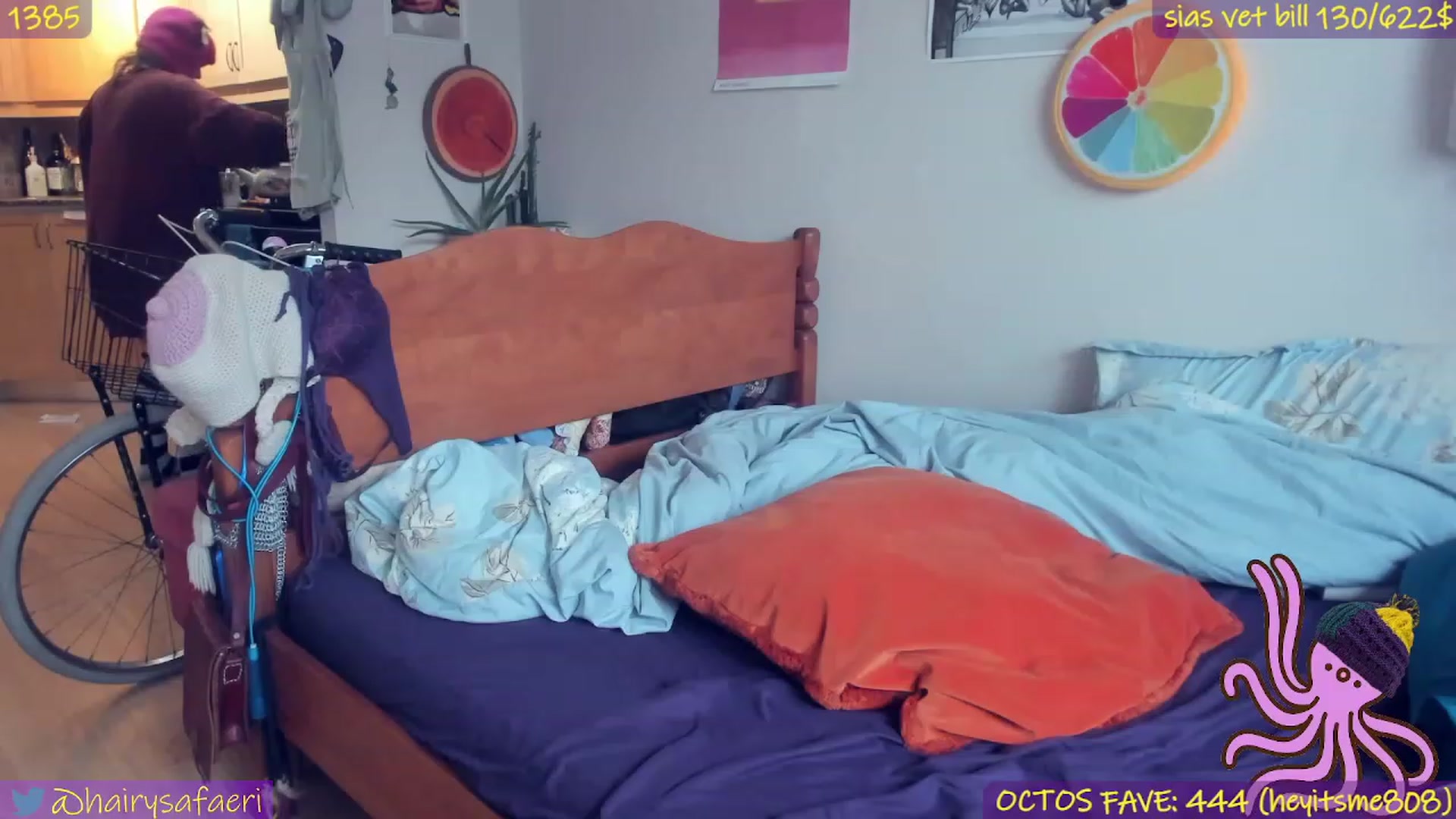 Gallery image thumbnail from HairySafaeri's myfreecams stream on, 12/24/2022, 20:10 image 13 of 20