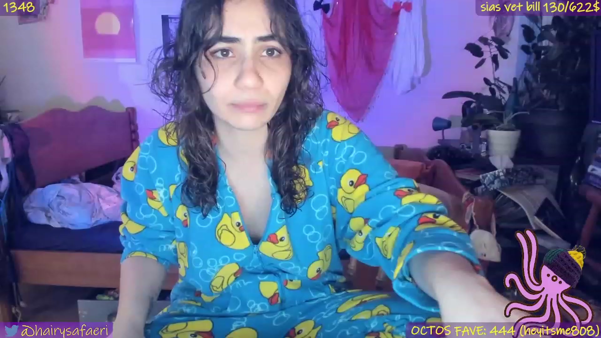 Gallery image thumbnail from HairySafaeri's myfreecams stream on, 12/24/2022, 23:56 image 18 of 20