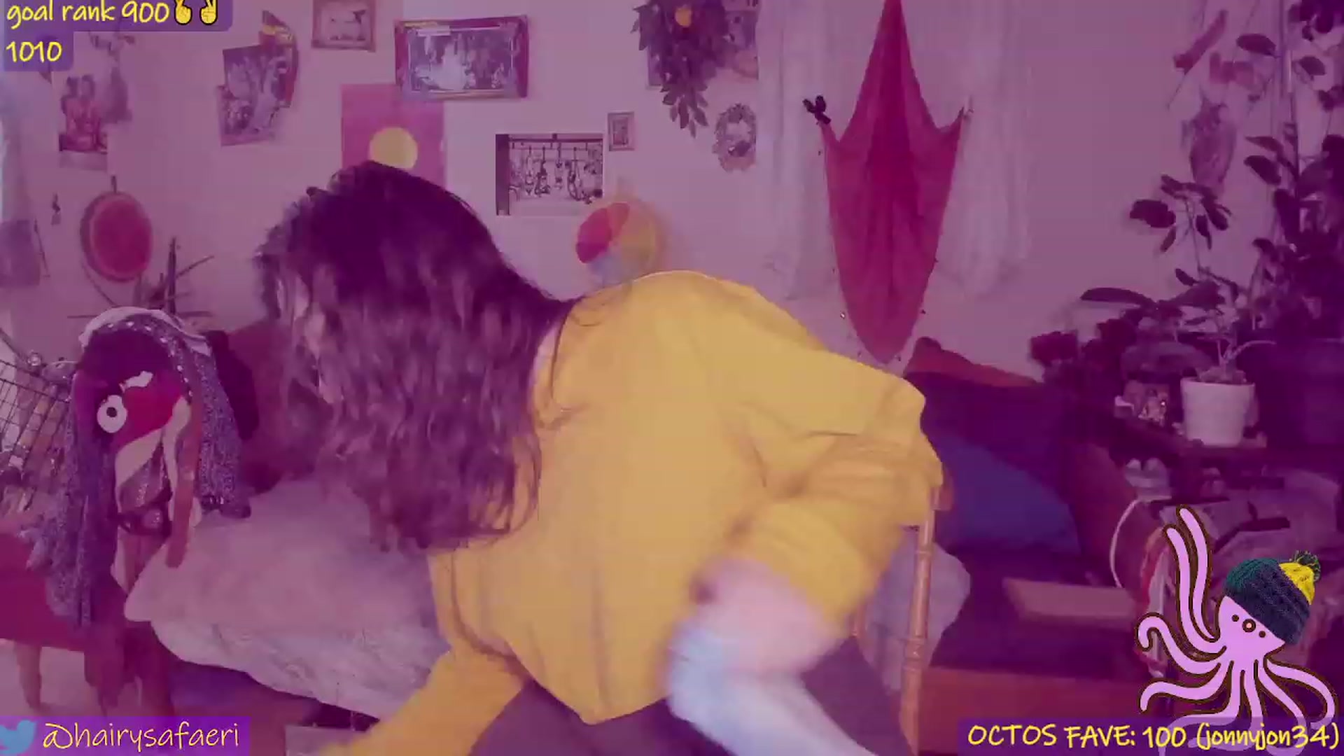 Gallery image thumbnail from HairySafaeri's myfreecams stream on, 02/20/2023, 24:01 image 10 of 20