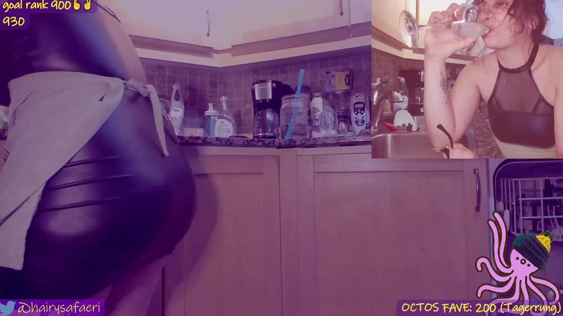 Gallery image thumbnail from HairySafaeri's myfreecams stream on, 03/15/2023, 01:42 image 8 of 20