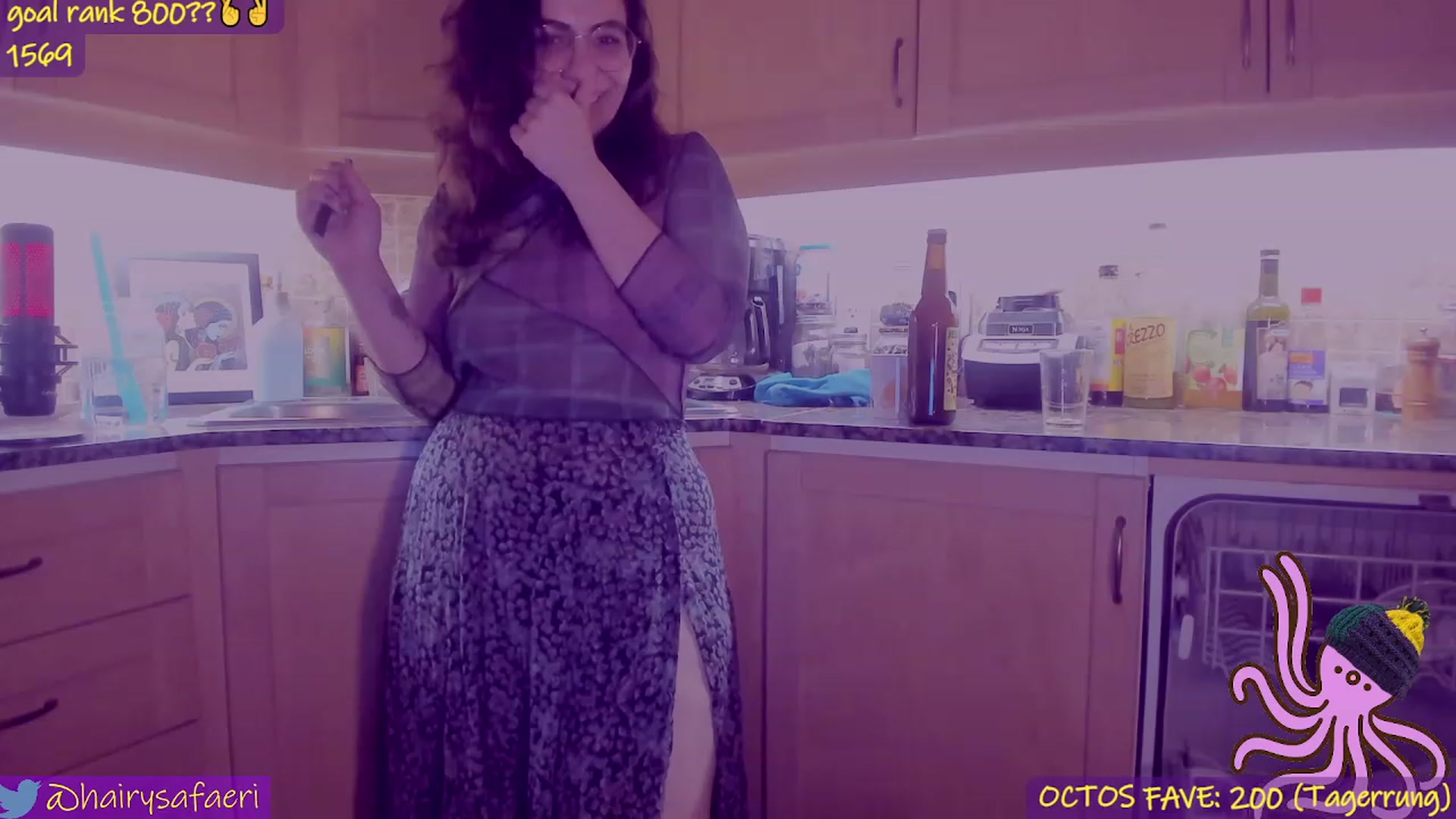 Gallery image thumbnail from HairySafaeri's myfreecams stream on, 04/26/2023, 24:00 image 16 of 20