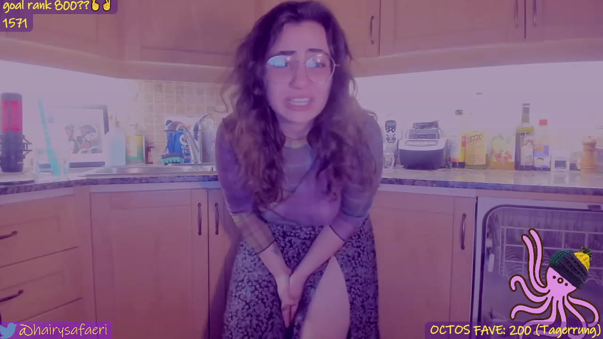 Gallery image thumbnail from HairySafaeri's myfreecams stream on, 04/26/2023, 24:00 image 13 of 20