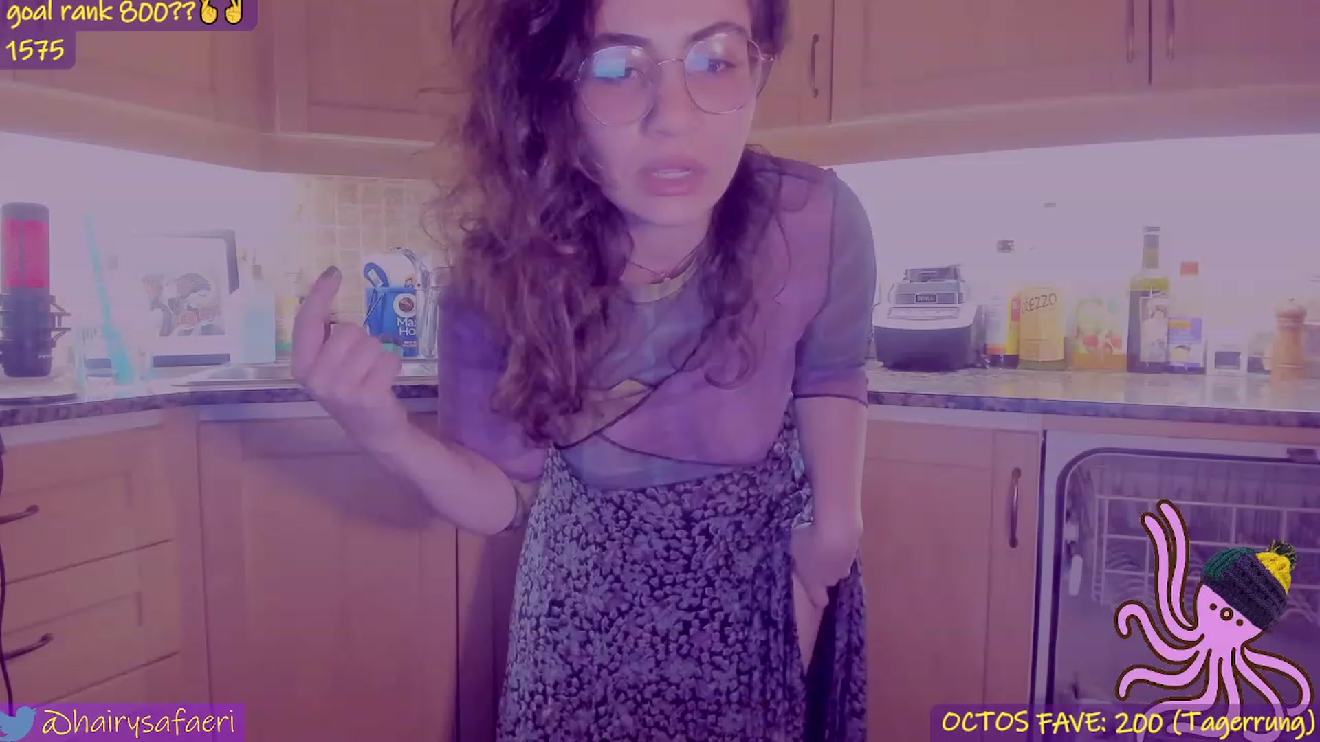 Gallery image thumbnail from HairySafaeri's myfreecams stream on, 04/26/2023, 24:00 image 9 of 20