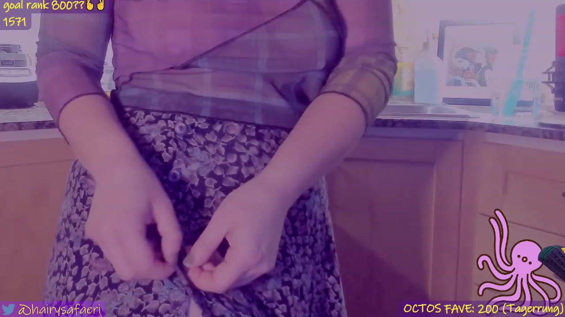 Gallery image thumbnail from HairySafaeri's myfreecams stream on, 04/26/2023, 03:22 image 7 of 20