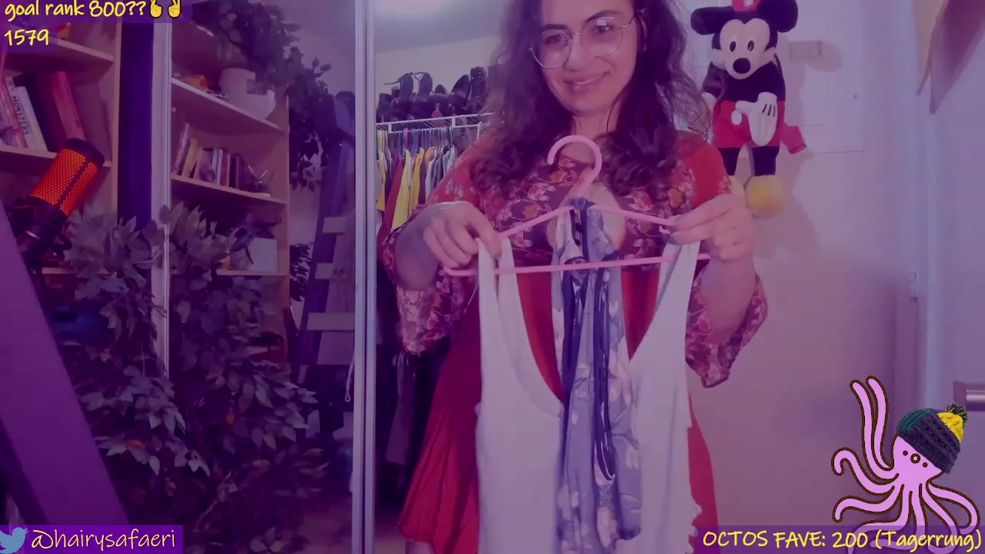 Gallery image thumbnail from HairySafaeri's myfreecams stream on, 04/28/2023, 02:27 image 7 of 20