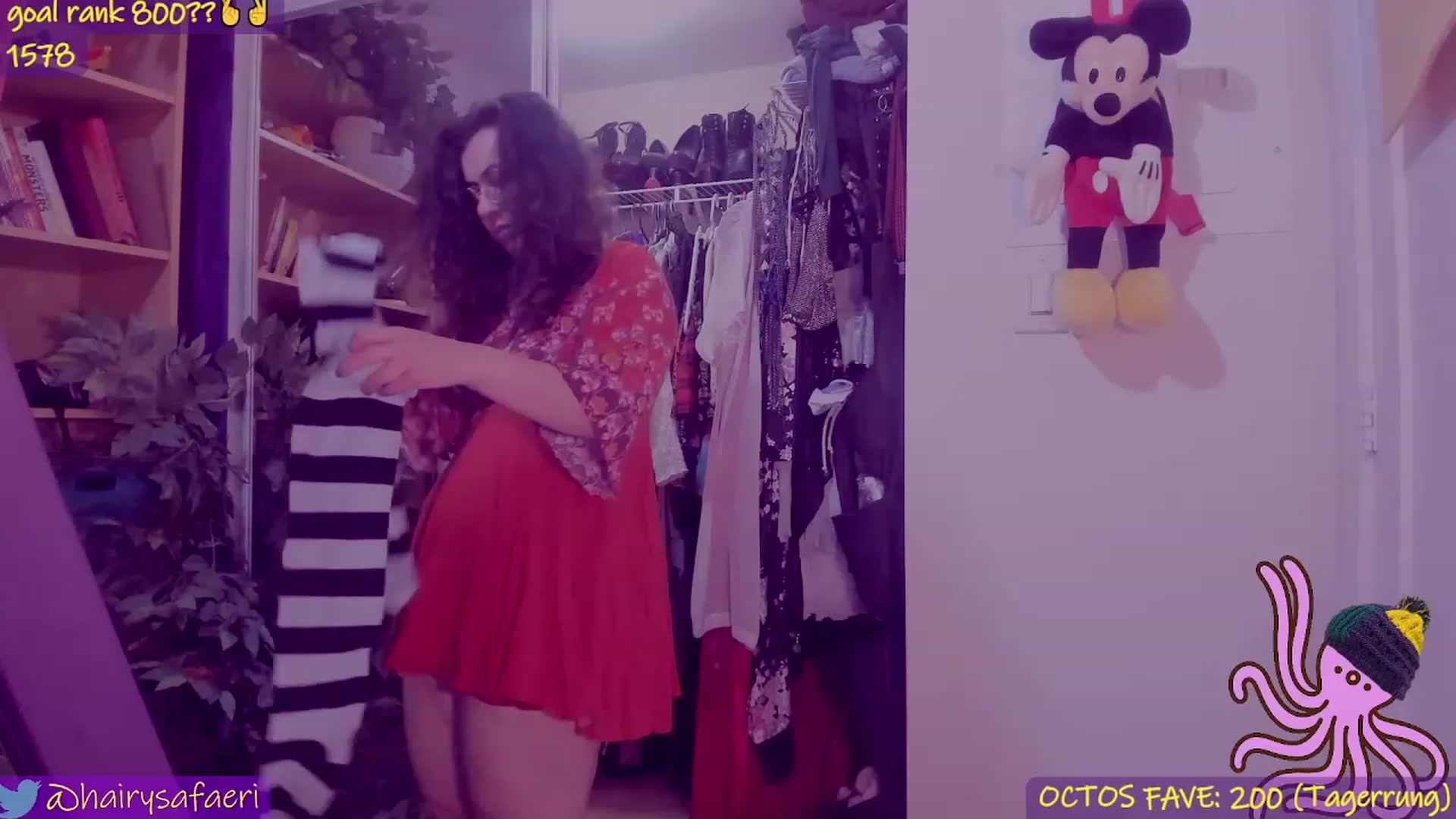 Gallery image thumbnail from HairySafaeri's myfreecams stream on, 04/28/2023, 02:27 image 11 of 20