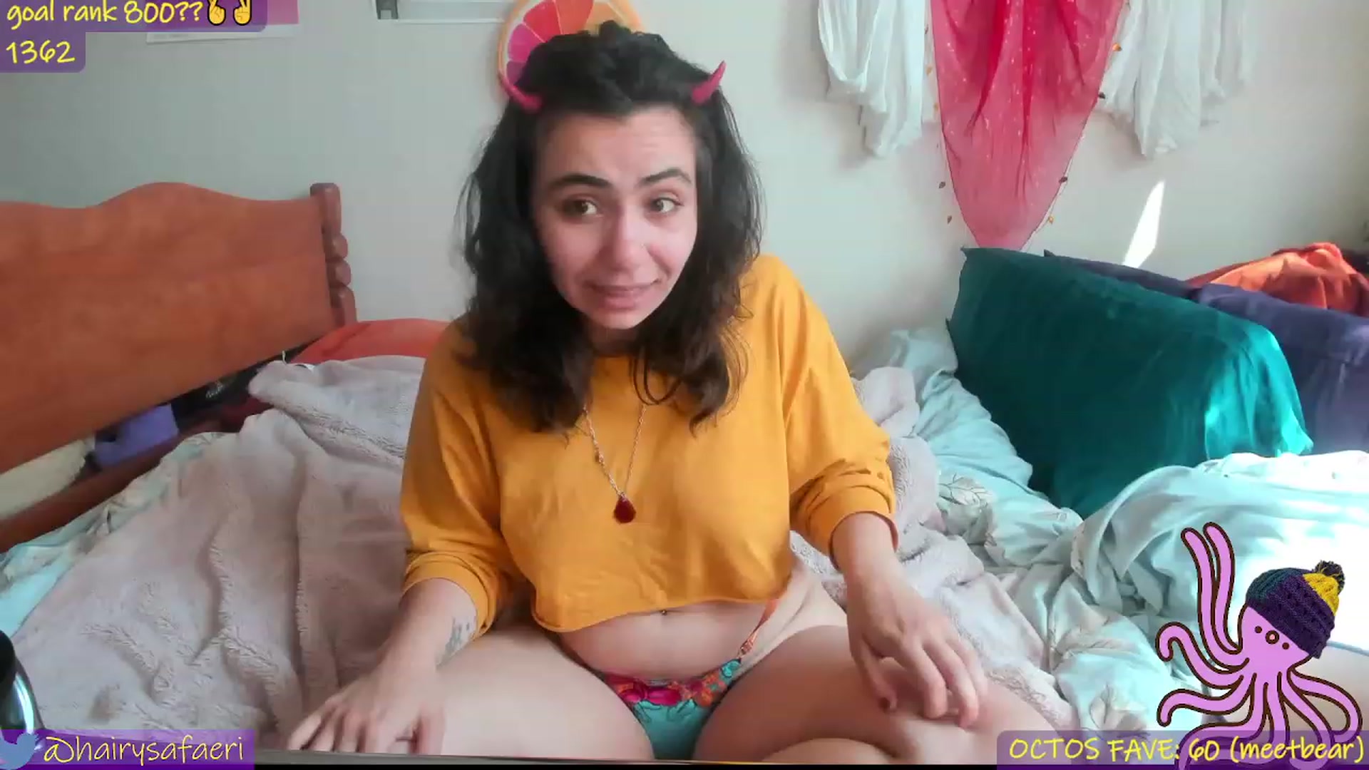 Gallery image thumbnail from HairySafaeri's myfreecams stream on, 06/10/2023, 14:40 image 16 of 20