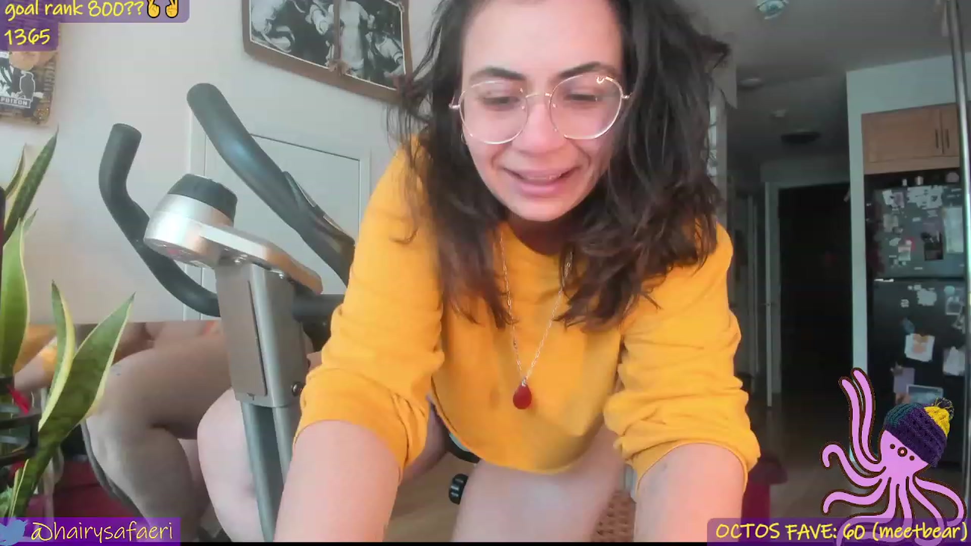 Gallery image thumbnail from HairySafaeri's myfreecams stream on, 06/10/2023, 15:24 image 8 of 20