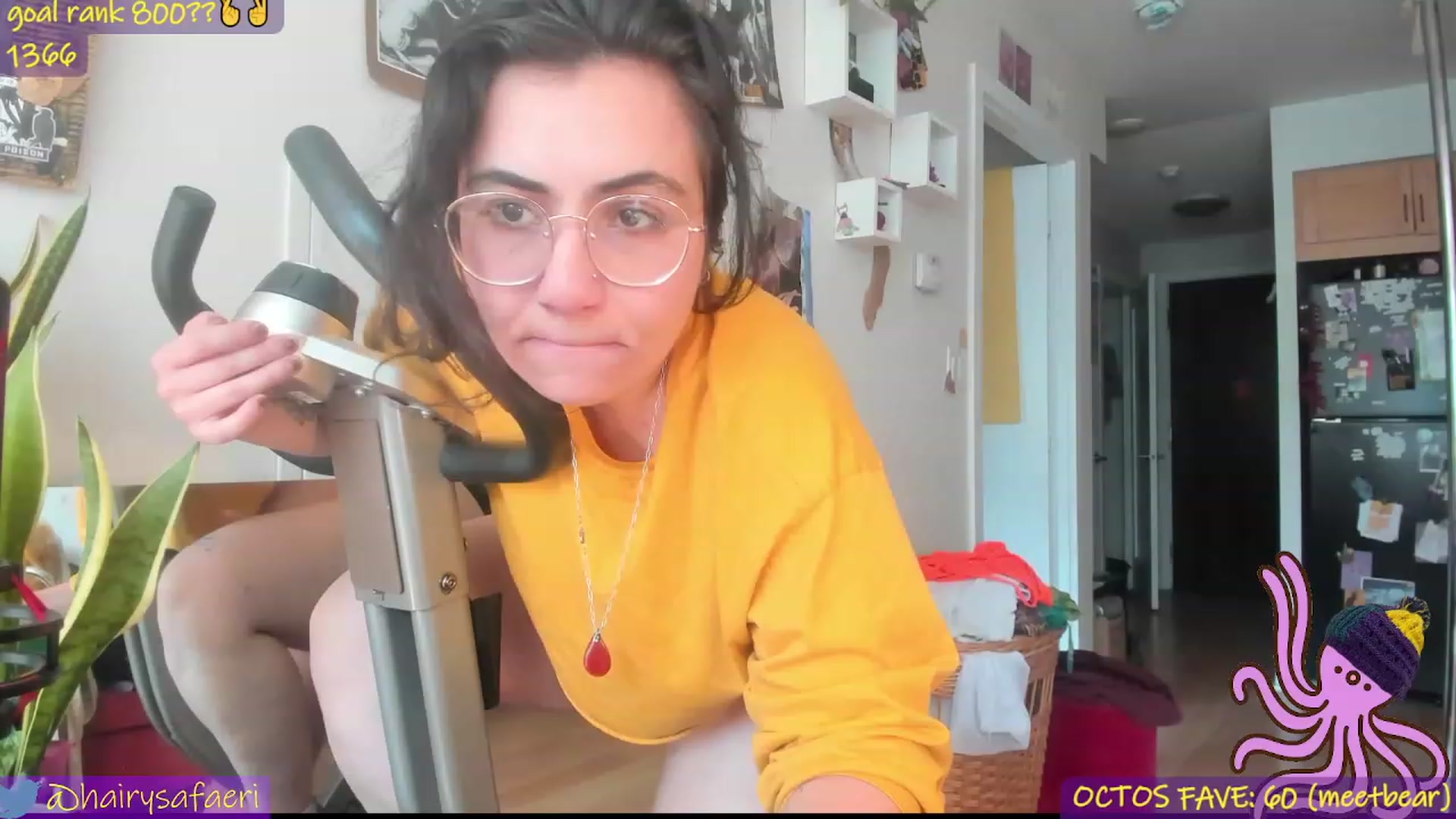 Gallery image thumbnail from HairySafaeri's myfreecams stream on, 06/10/2023, 15:24 image 14 of 20