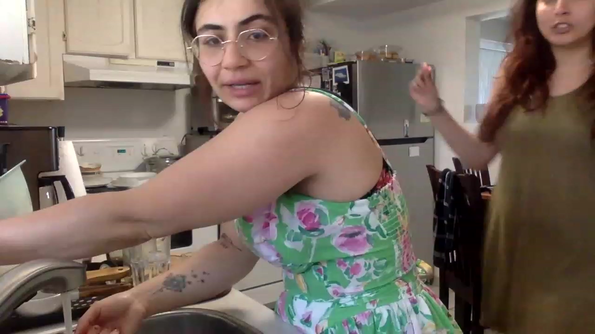 Gallery image thumbnail from HairySafaeri's myfreecams stream on, 06/19/2023, 18:41 image 9 of 20
