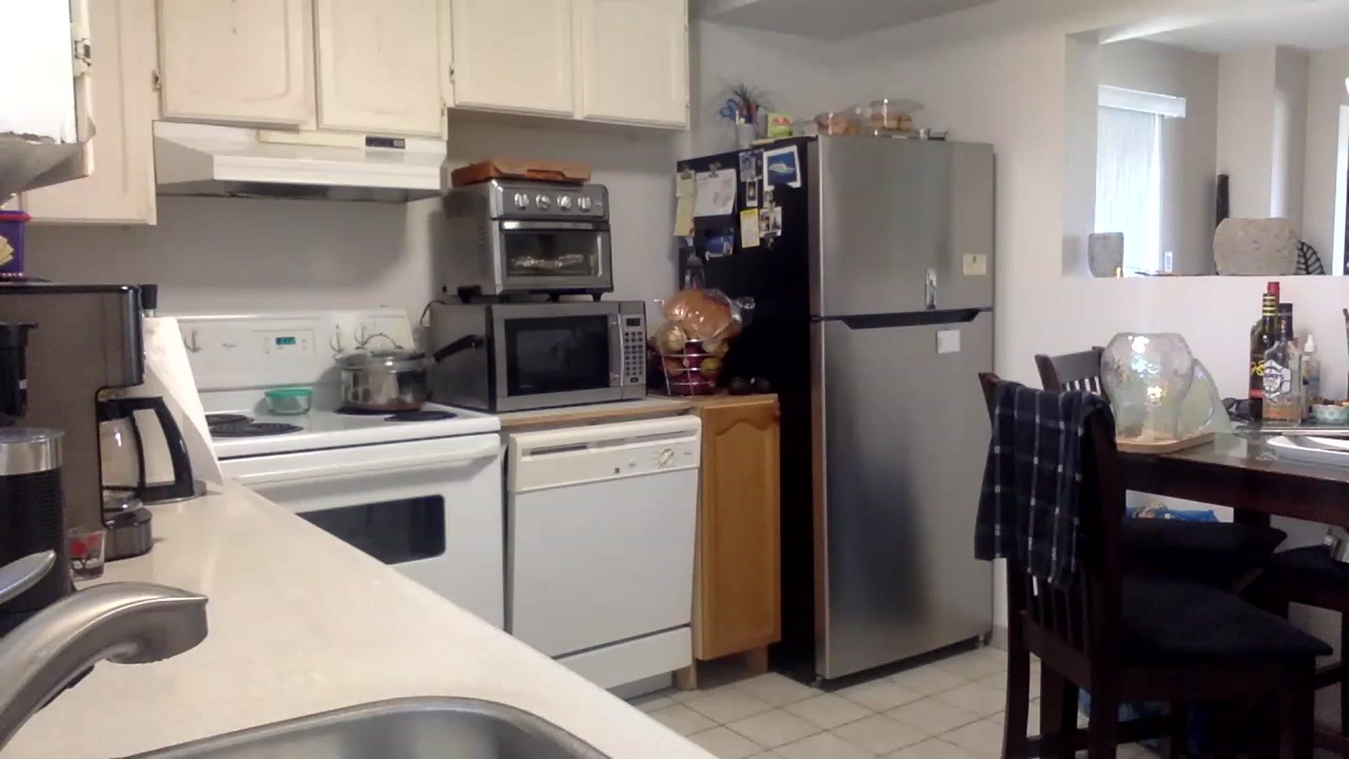 Gallery image thumbnail from HairySafaeri's myfreecams stream on, 06/19/2023, 18:41 image 17 of 20
