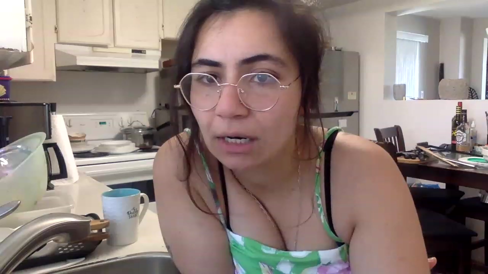 Gallery image thumbnail from HairySafaeri's myfreecams stream on, 06/19/2023, 18:41 image 14 of 20