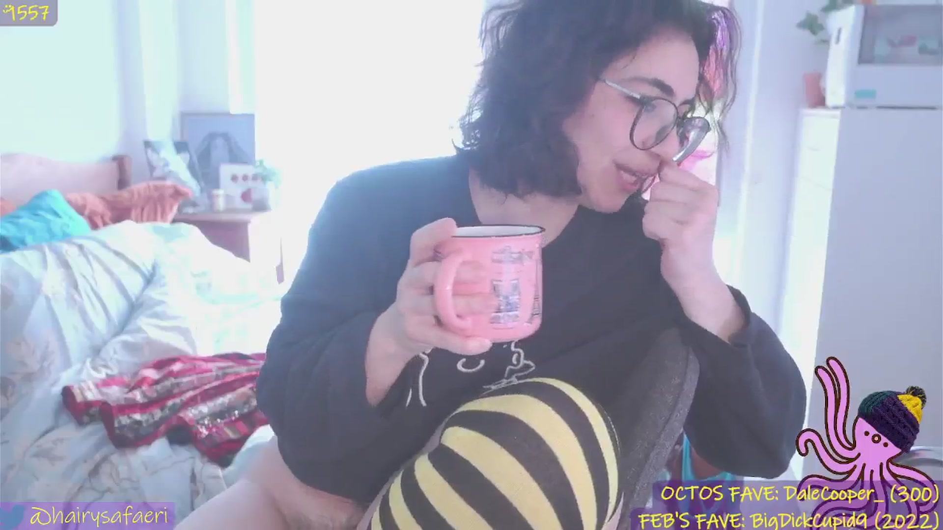 Gallery image thumbnail from HairySafaeri's myfreecams stream on, 02/08/2024, 18:20 image 16 of 20