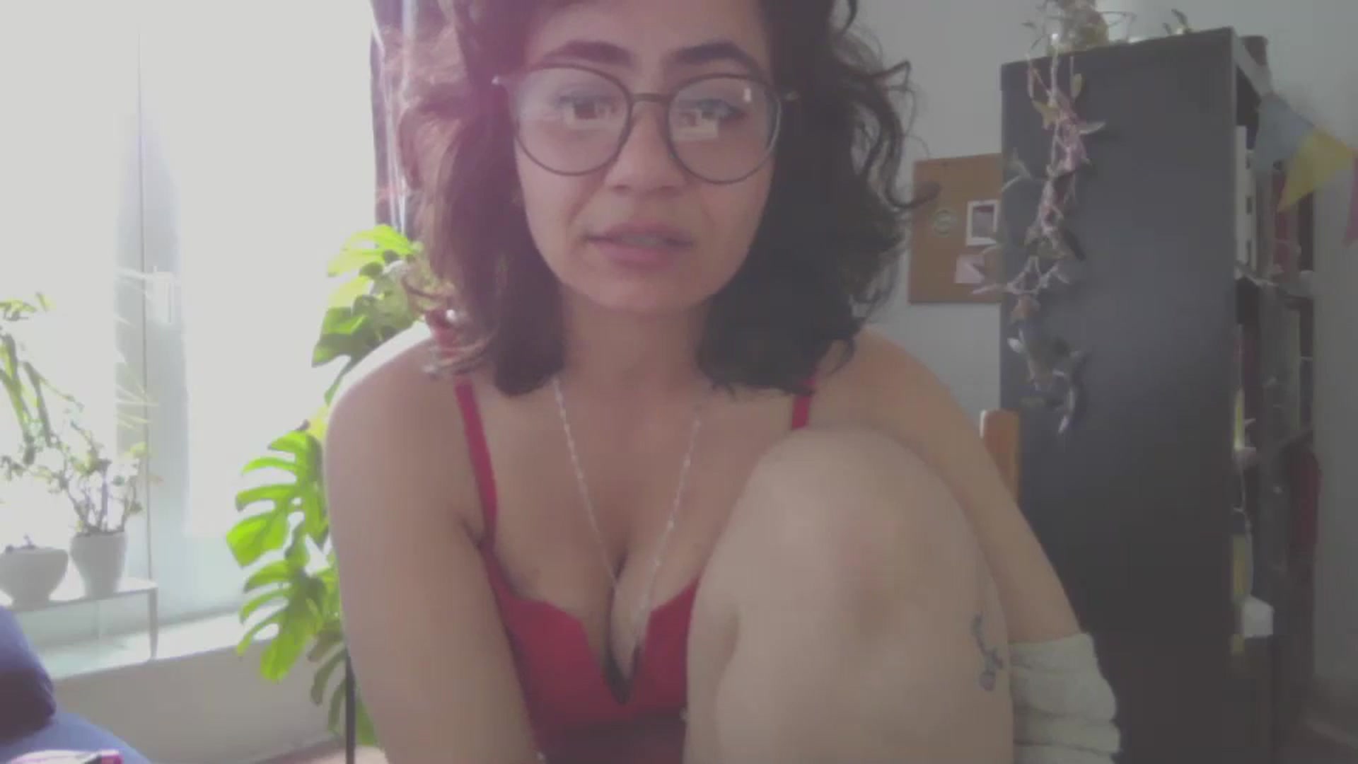 Gallery image thumbnail from HairySafaeri's myfreecams stream on, 05/19/2024, 11:39 image 8 of 20