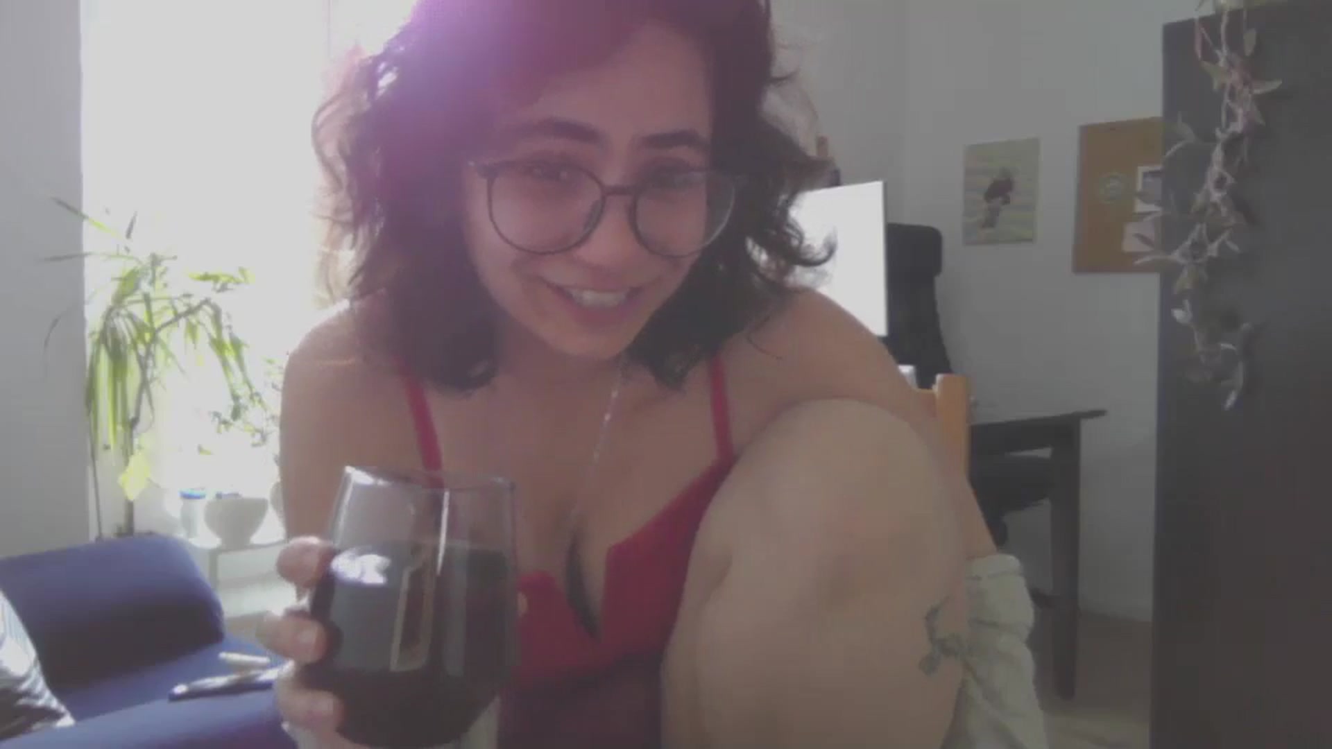 Gallery image thumbnail from HairySafaeri's myfreecams stream on, 05/19/2024, 12:45 image 18 of 20
