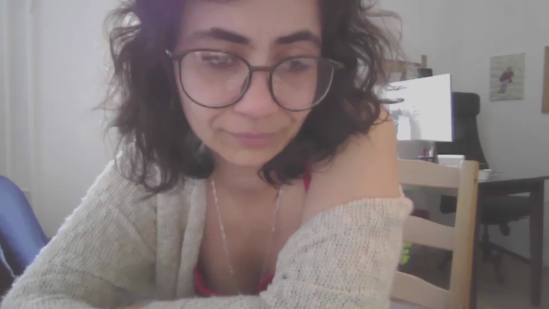 Gallery image thumbnail from HairySafaeri's myfreecams stream on, 05/19/2024, 16:00 image 19 of 20