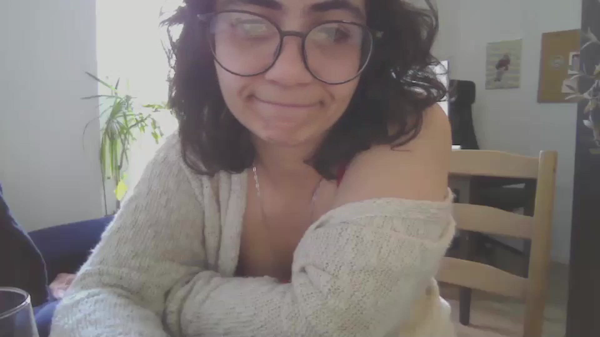 Gallery image thumbnail from HairySafaeri's myfreecams stream on, 05/19/2024, 16:00 image 2 of 20
