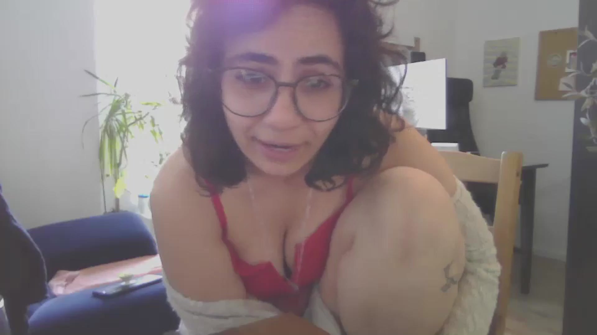 Gallery image thumbnail from HairySafaeri's myfreecams stream on, 05/19/2024, 16:00 image 4 of 20